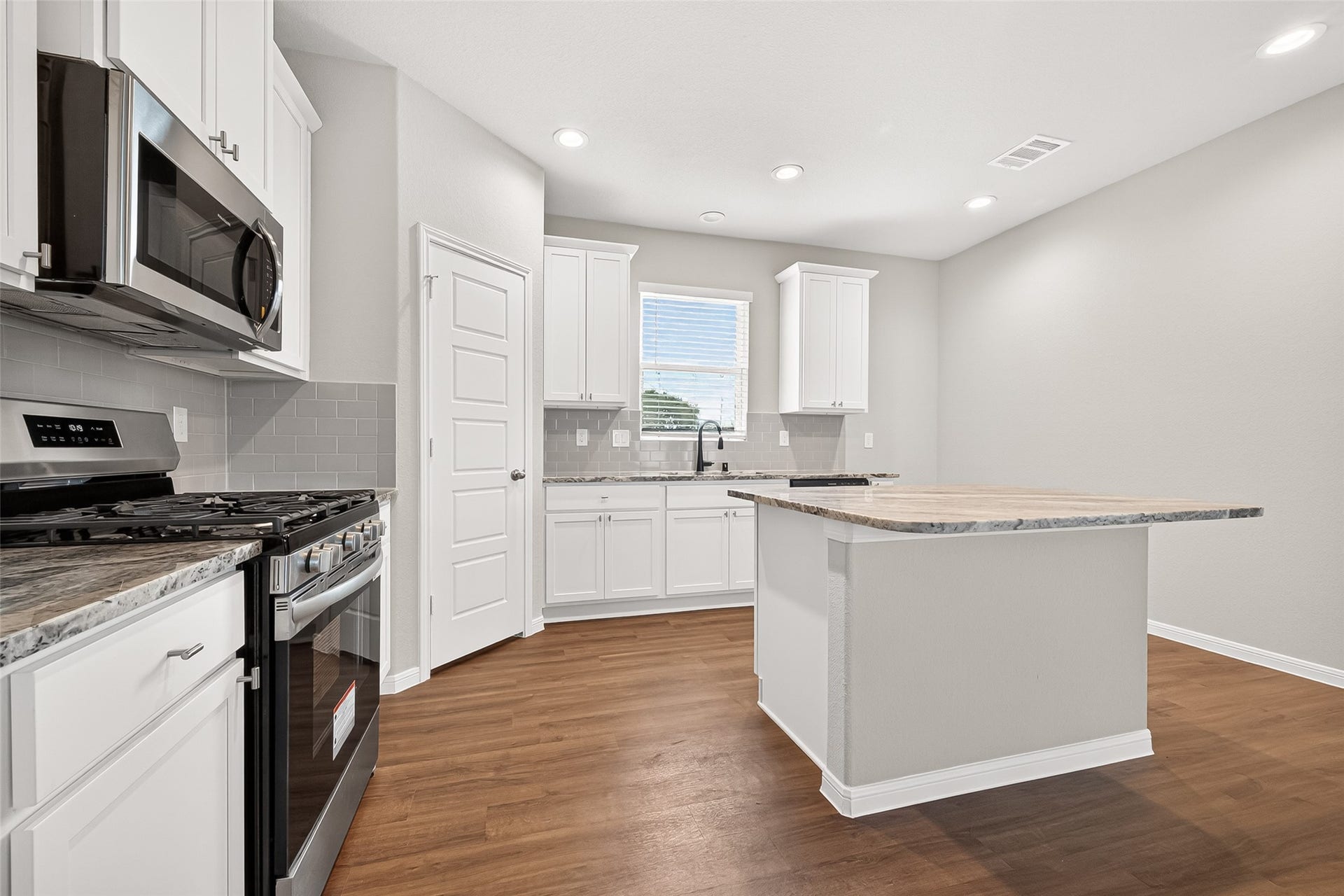533 Stone Placa Trail, Brookshire, TX 77423 533 Stone Placa Trail, Brookshire, TX 77423