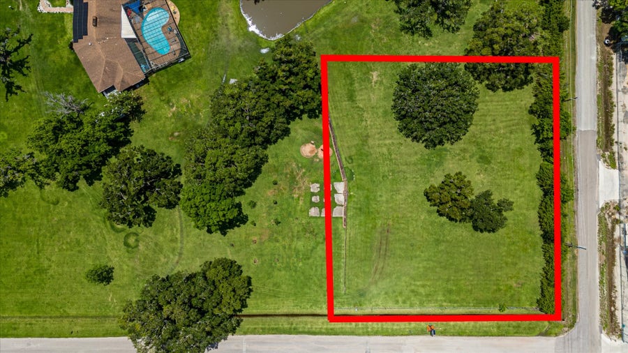 Property photo for 1150 E Brazos Lt 3 Avenue, West Columbia, TX