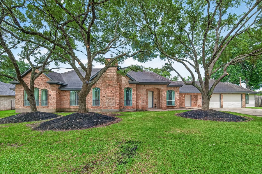 Property photo for 24707 Haigshire Drive, Tomball, TX