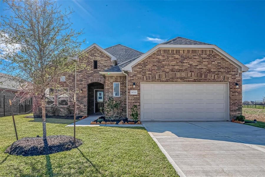 Property photo for 10715 Amador Peak Drive, Rosharon, TX