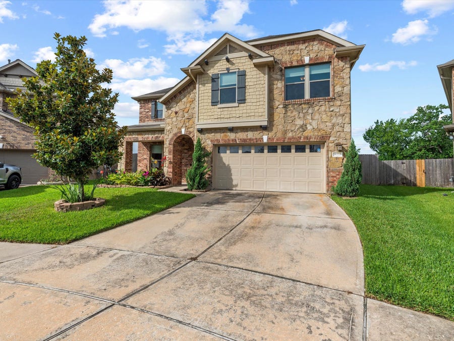 Property photo for 16551 Winthrop Bend Drive, Houston, TX
