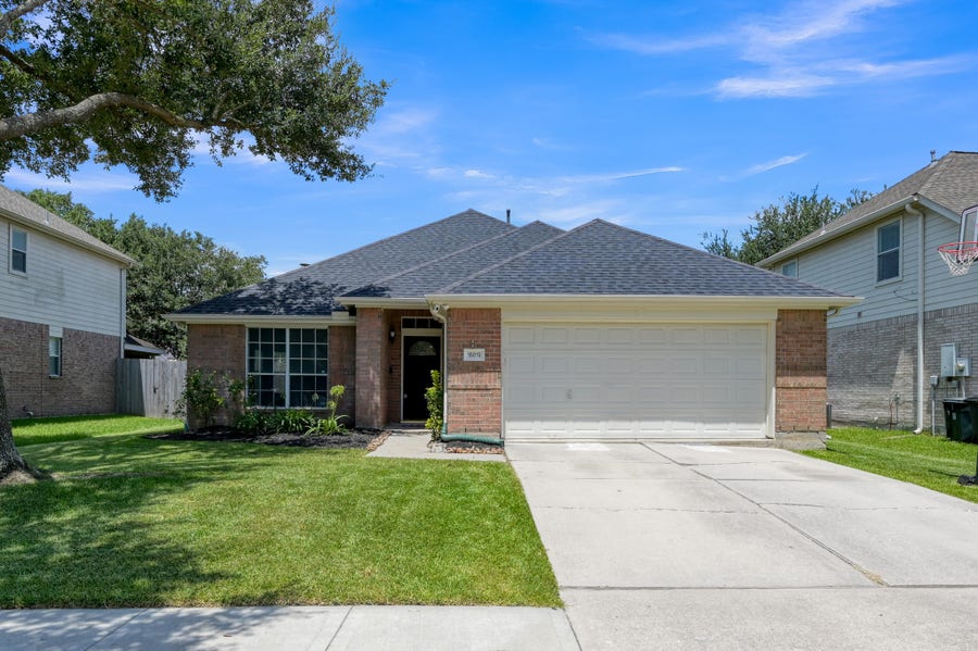 Property photo for 18819 Atascocita Forest Drive, Humble, TX