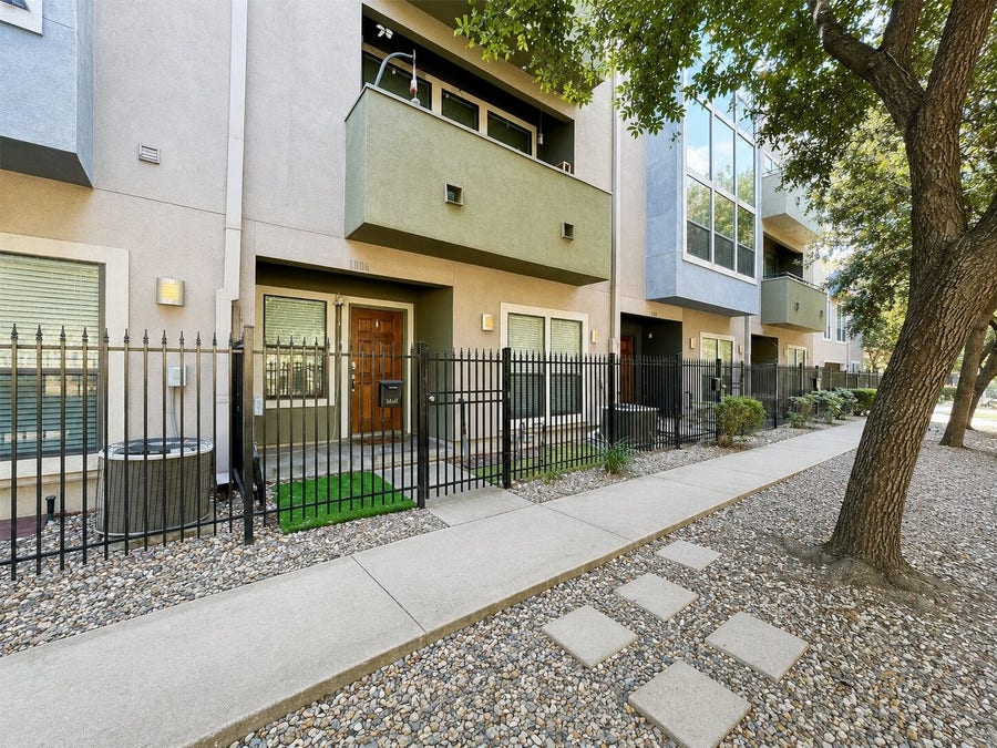 Property photo for 1806 Rosalie Street, Houston, TX