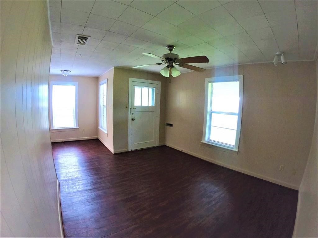 708 S Gray Avenue, West Columbia, TX 77486 708 S Gray Avenue, West Columbia, TX 77486