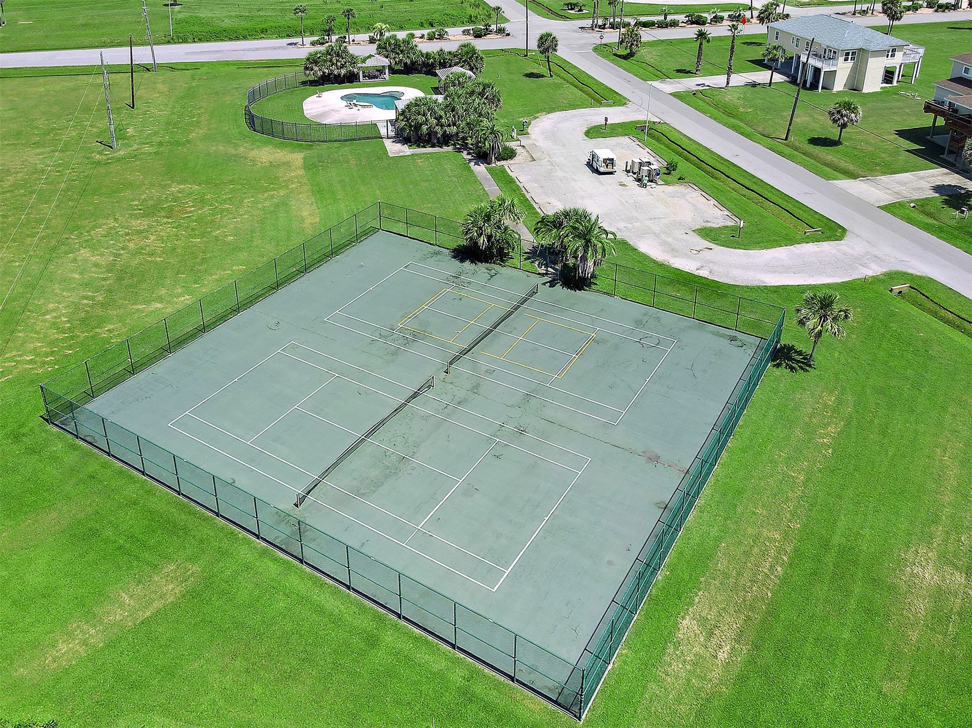 18815 Shaman Drive, Galveston, TX 77554 18815 Shaman Drive, Galveston, TX 77554
