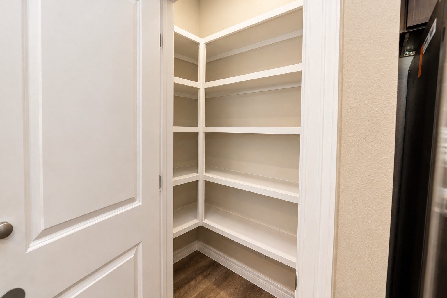3248 Creekmont Drive, Houston, TX 77091 Spacious walk-in pantry with ample shelving for organized storage.