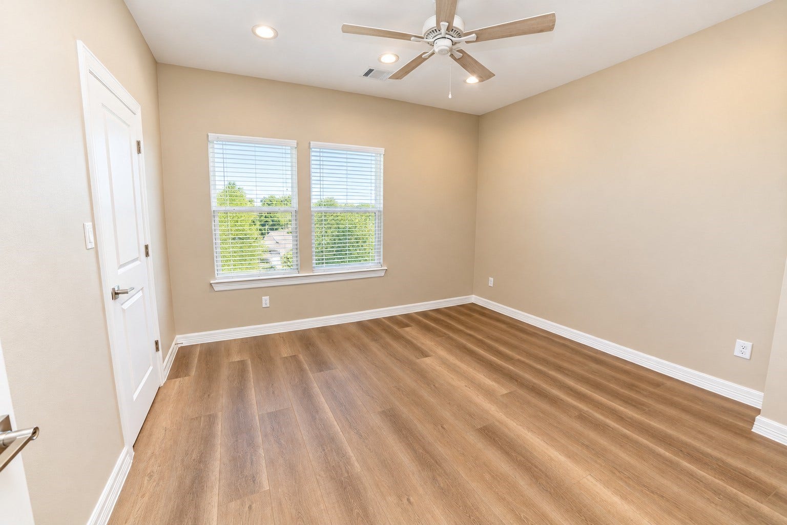3248 Creekmont Drive, Houston, TX 77091 3248 Creekmont Drive, Houston, TX 77091