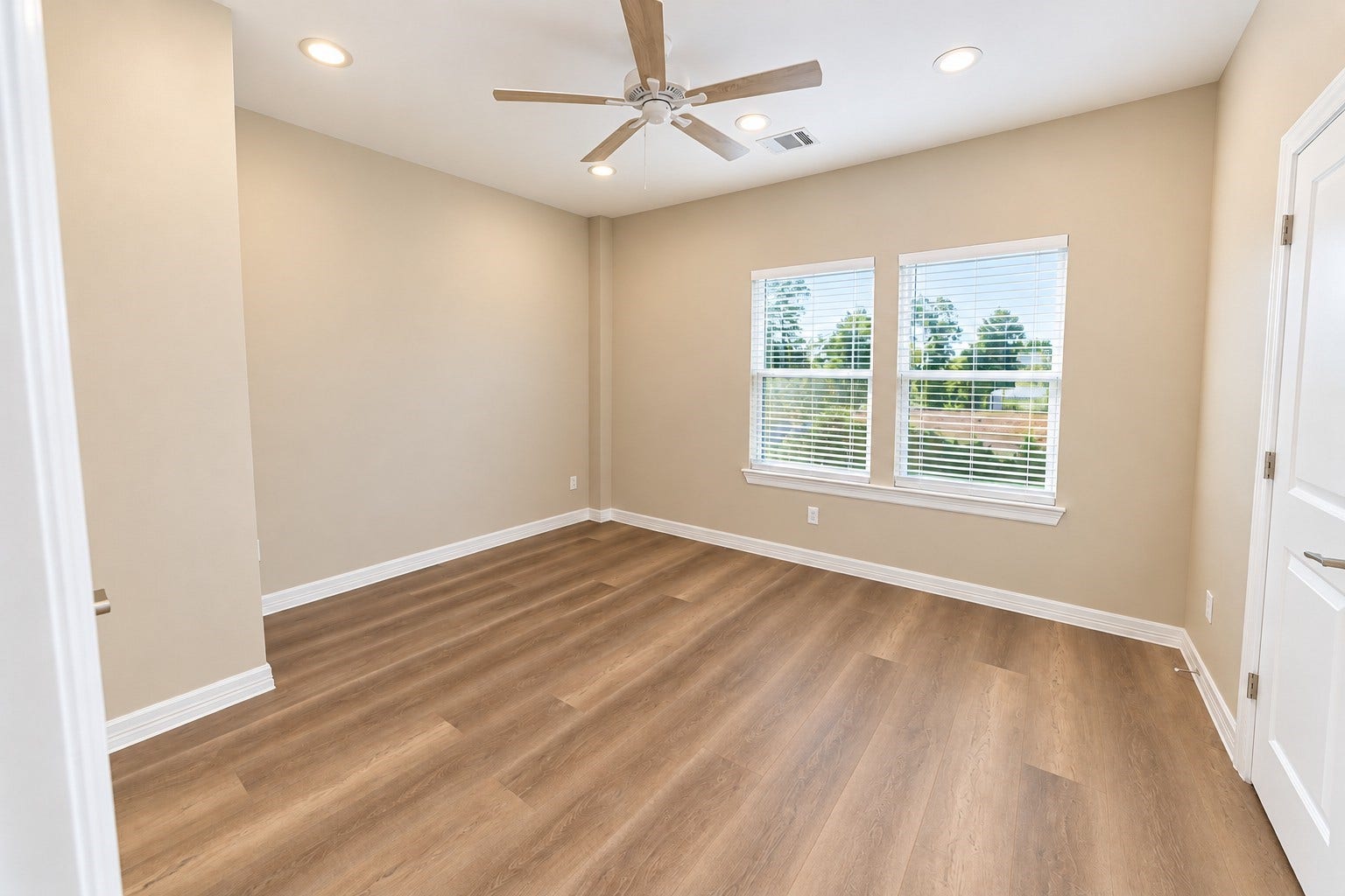 3248 Creekmont Drive, Houston, TX 77091 3248 Creekmont Drive, Houston, TX 77091