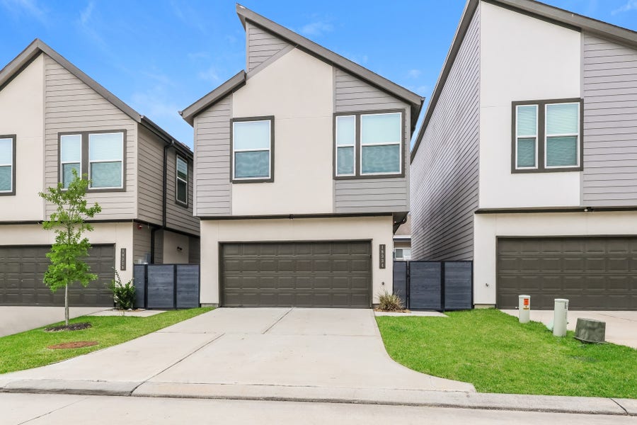 Property photo for 18334 W Centro Circle, Shenandoah, TX