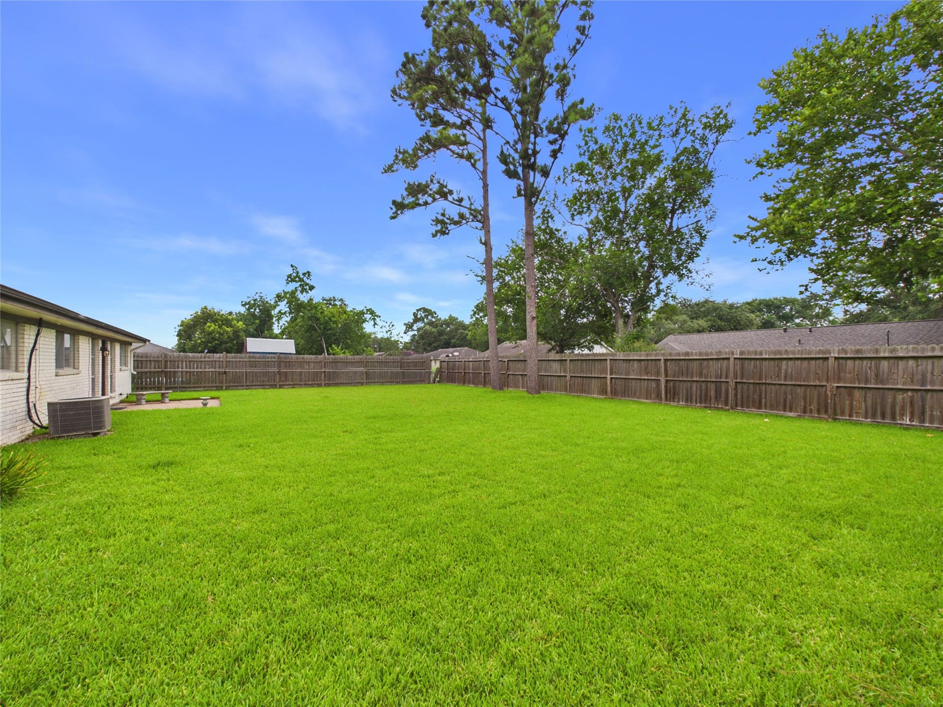1909 Tracy Lynn Lane, Alvin, TX 77511 1909 Tracy Lynn Lane, Alvin, TX 77511