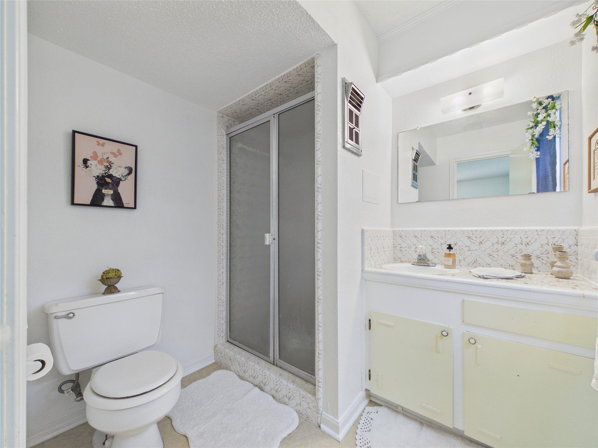 1909 Tracy Lynn Lane, Alvin, TX 77511 Primary bathroom