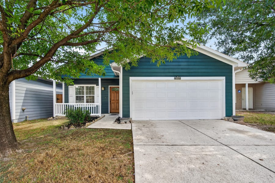Property photo for 21310 Sweet Grass Lane, Tomball, TX