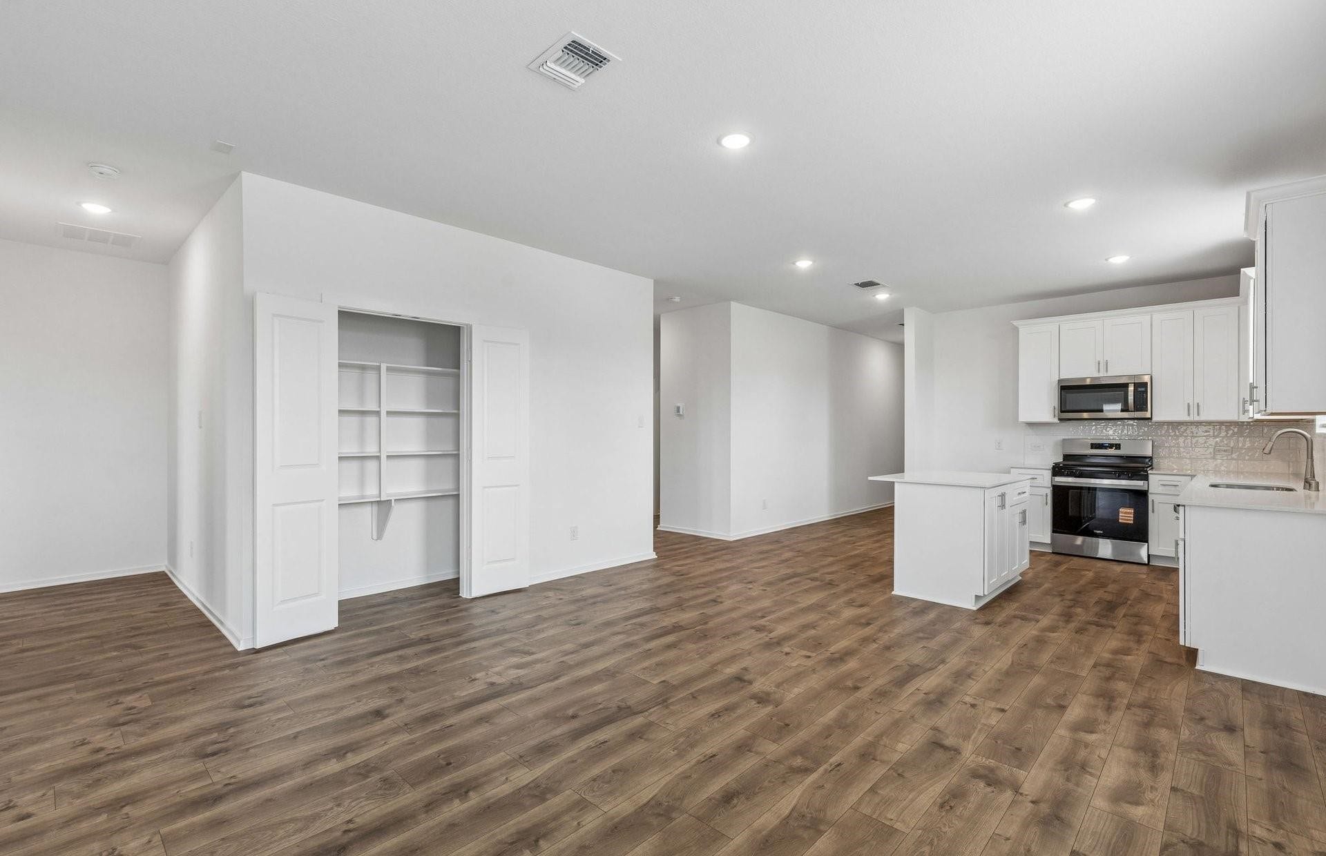 30503 Wolfburn Street, Waller, TX 77484