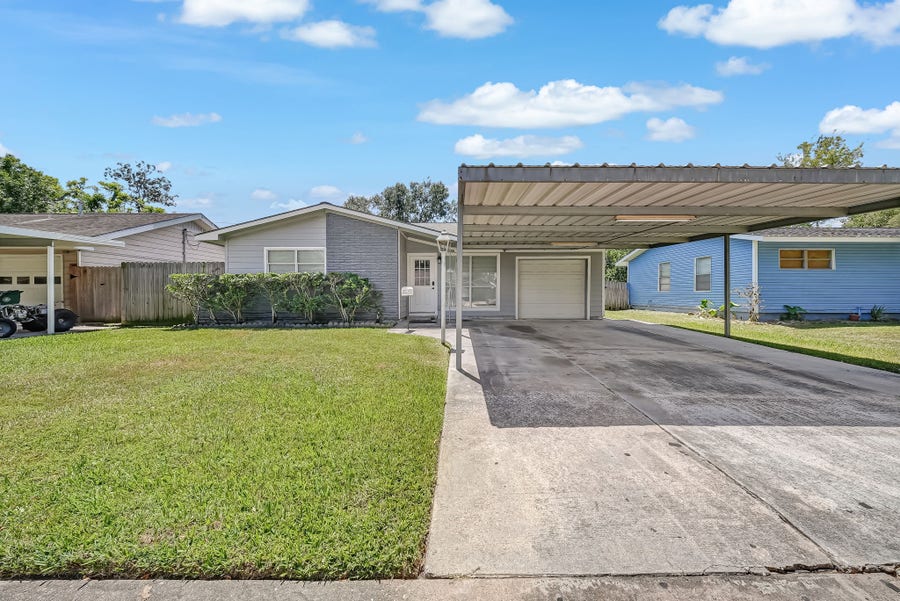 Property photo for 3302 Longwood Drive, Pasadena, TX