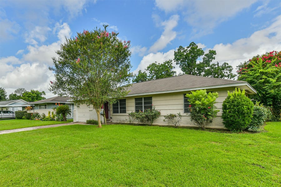 Property photo for 5527 Winding Creek Way, Houston, TX