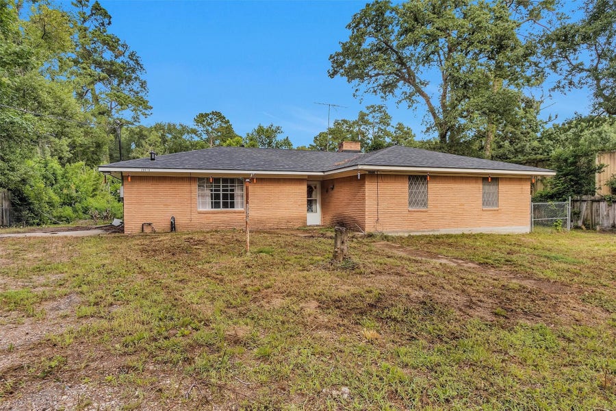 Property photo for 29518 W Hawthorne Drive, Spring, TX