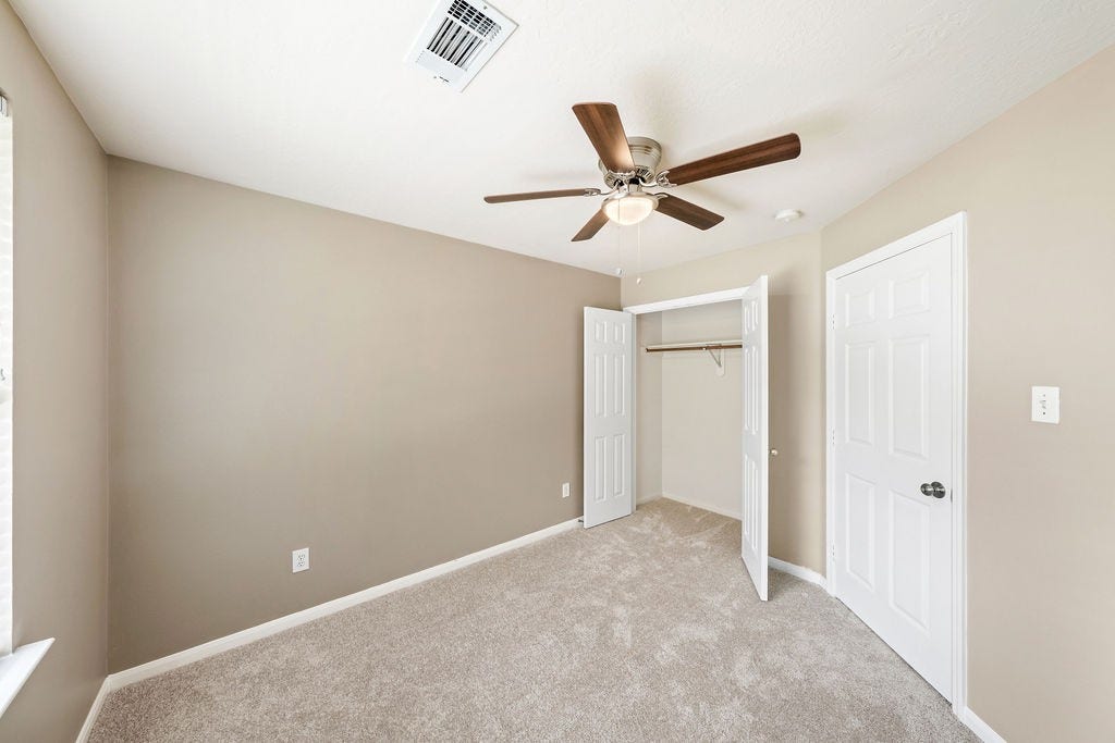 86 N Valley Oaks Circle, The Woodlands, TX 77382 86 N Valley Oaks Circle, The Woodlands, TX 77382