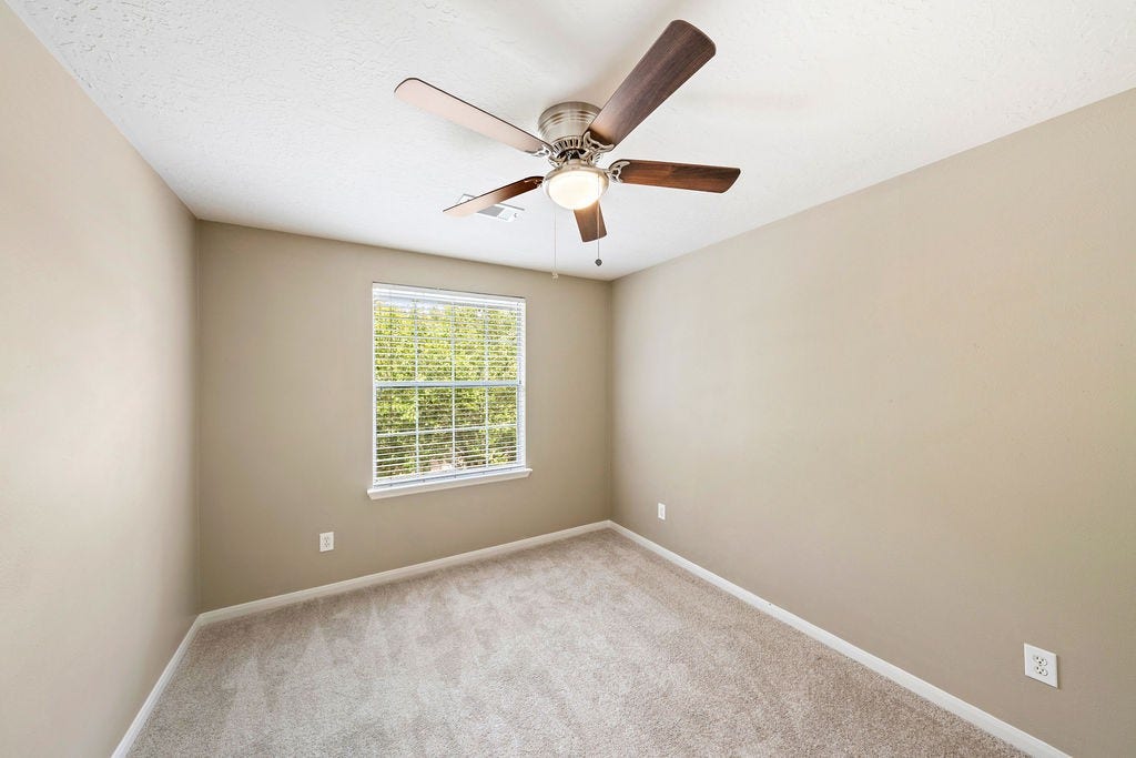 86 N Valley Oaks Circle, The Woodlands, TX 77382 86 N Valley Oaks Circle, The Woodlands, TX 77382