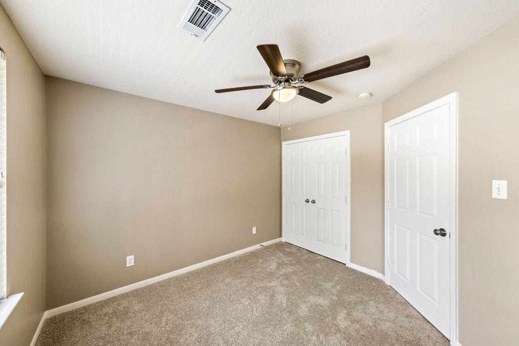86 N Valley Oaks Circle, The Woodlands, TX 77382 86 N Valley Oaks Circle, The Woodlands, TX 77382