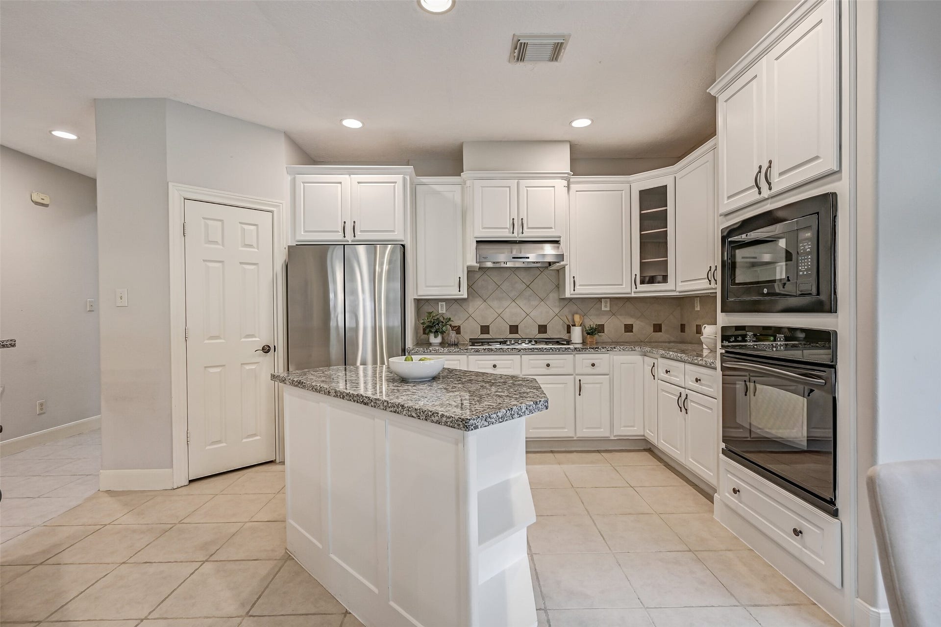 2611 Katie Harbor Drive, Manvel, TX 77578