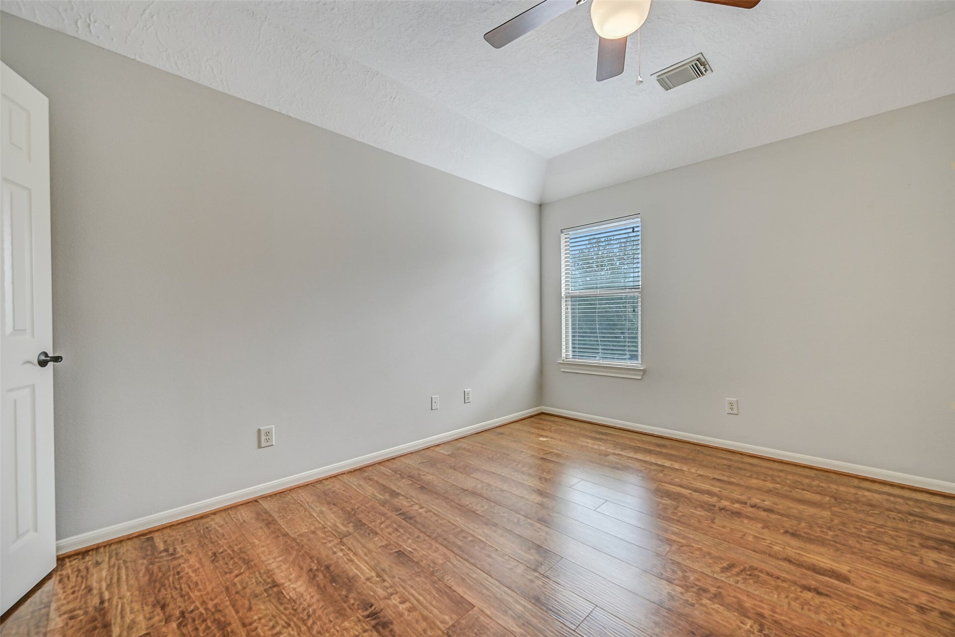2611 Katie Harbor Drive, Manvel, TX 77578