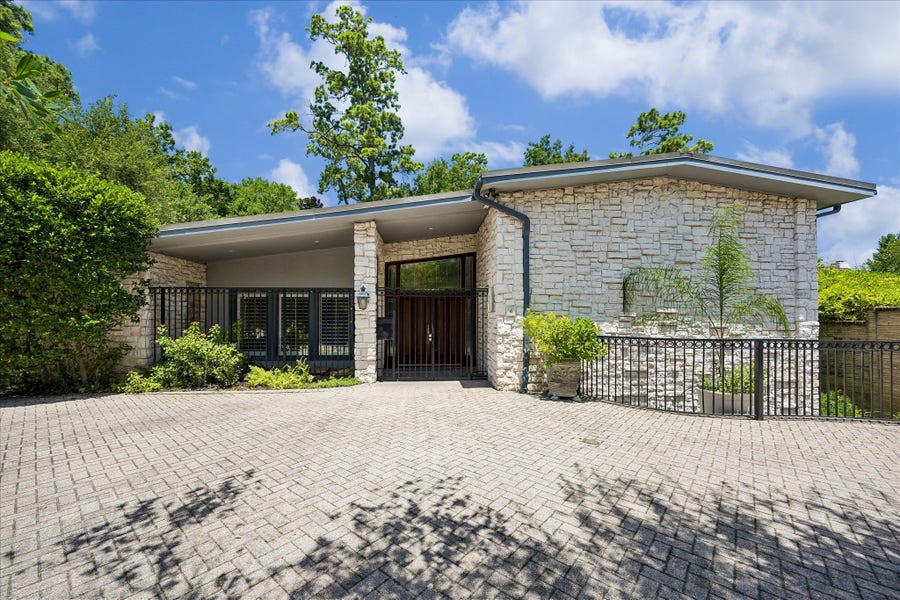 Property photo for 6 Gessner Road, Houston, TX
