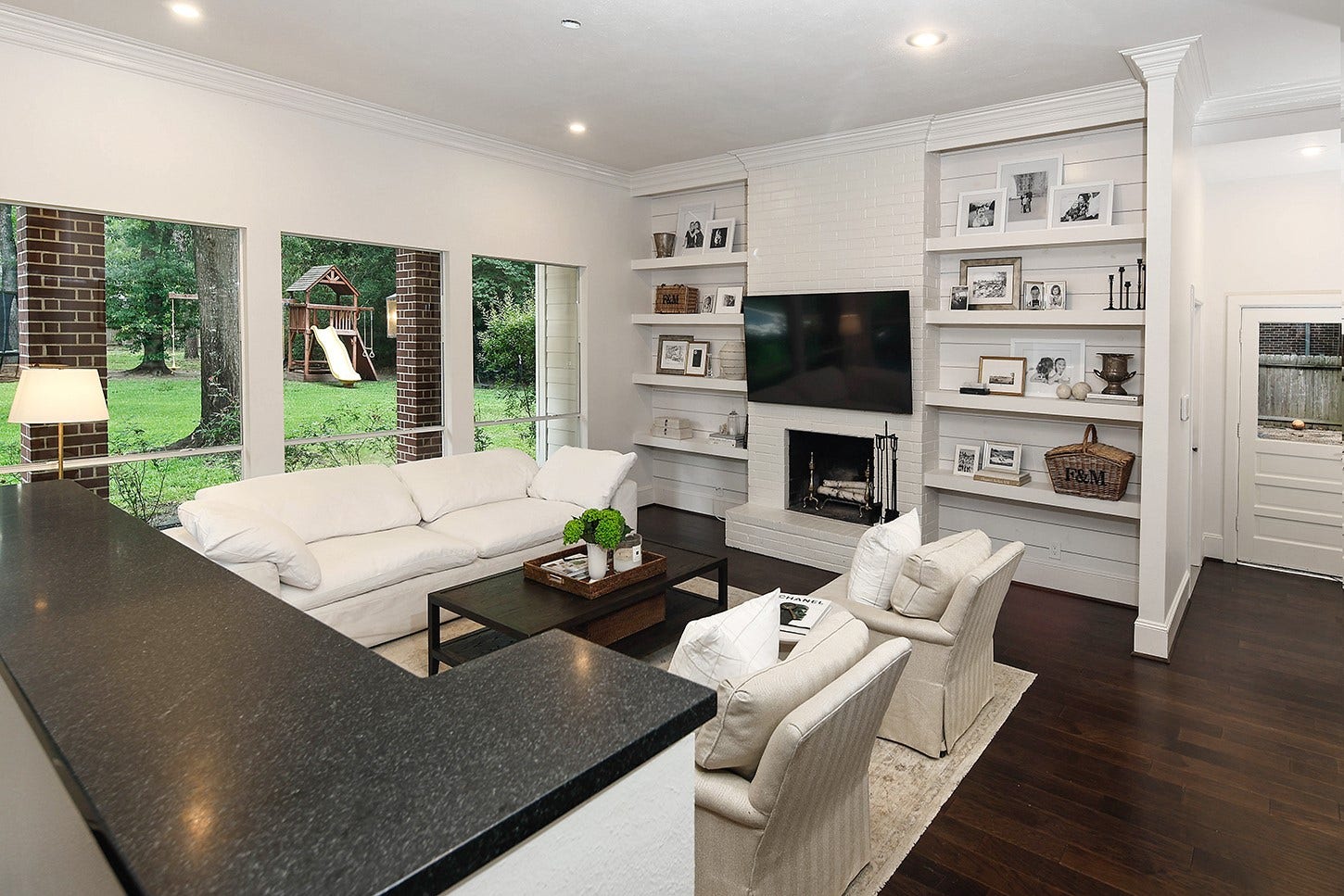 25 Red Sable Point, The Woodlands, TX 77380 25 Red Sable Point, The Woodlands, TX 77380