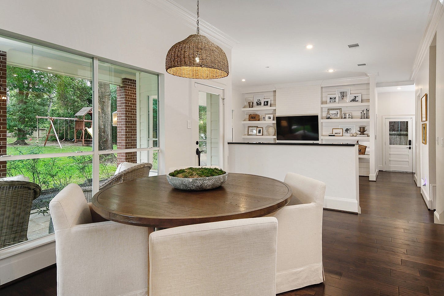 25 Red Sable Point, The Woodlands, TX 77380 25 Red Sable Point, The Woodlands, TX 77380