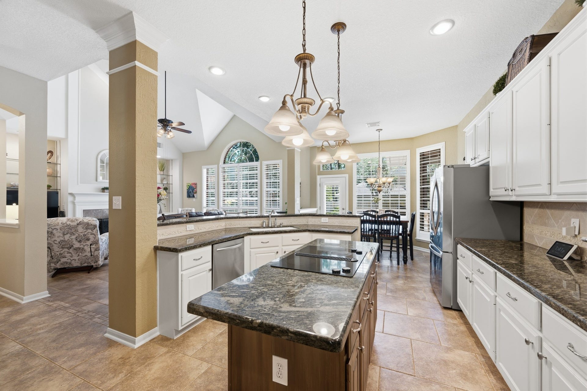 67 Driftoak Circle, The Woodlands, TX 77381 67 Driftoak Circle, The Woodlands, TX 77381