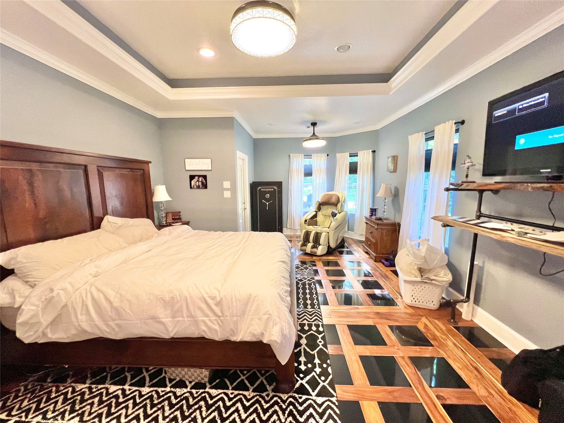 6714 Jay Road Road, Hitchcock, TX 77563 Custom, Intricate, Granite and Wood Flooring.