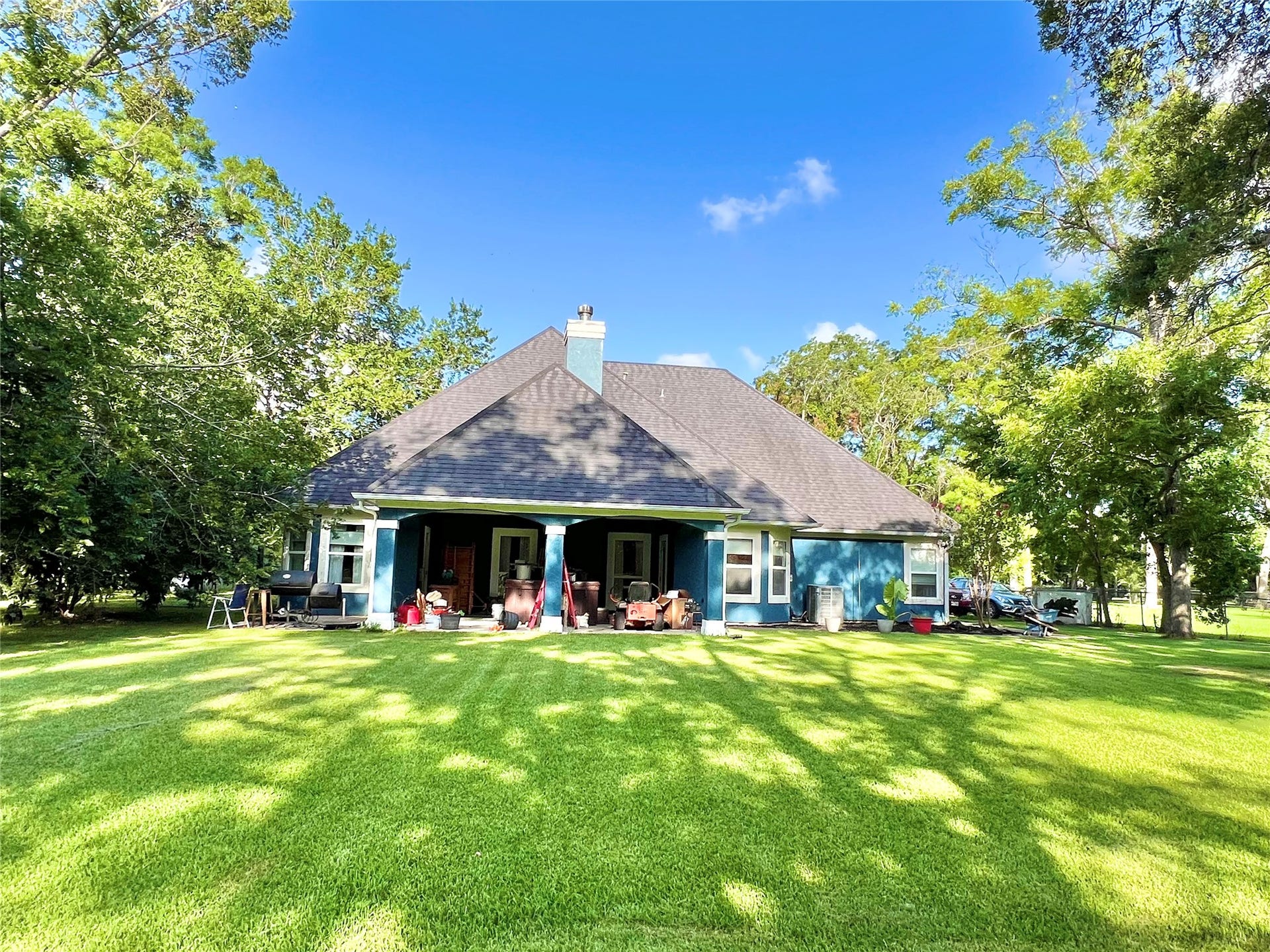 6714 Jay Road Road, Hitchcock, TX 77563 Cant say enough about this very PRIVATE back yard and extra acreage!