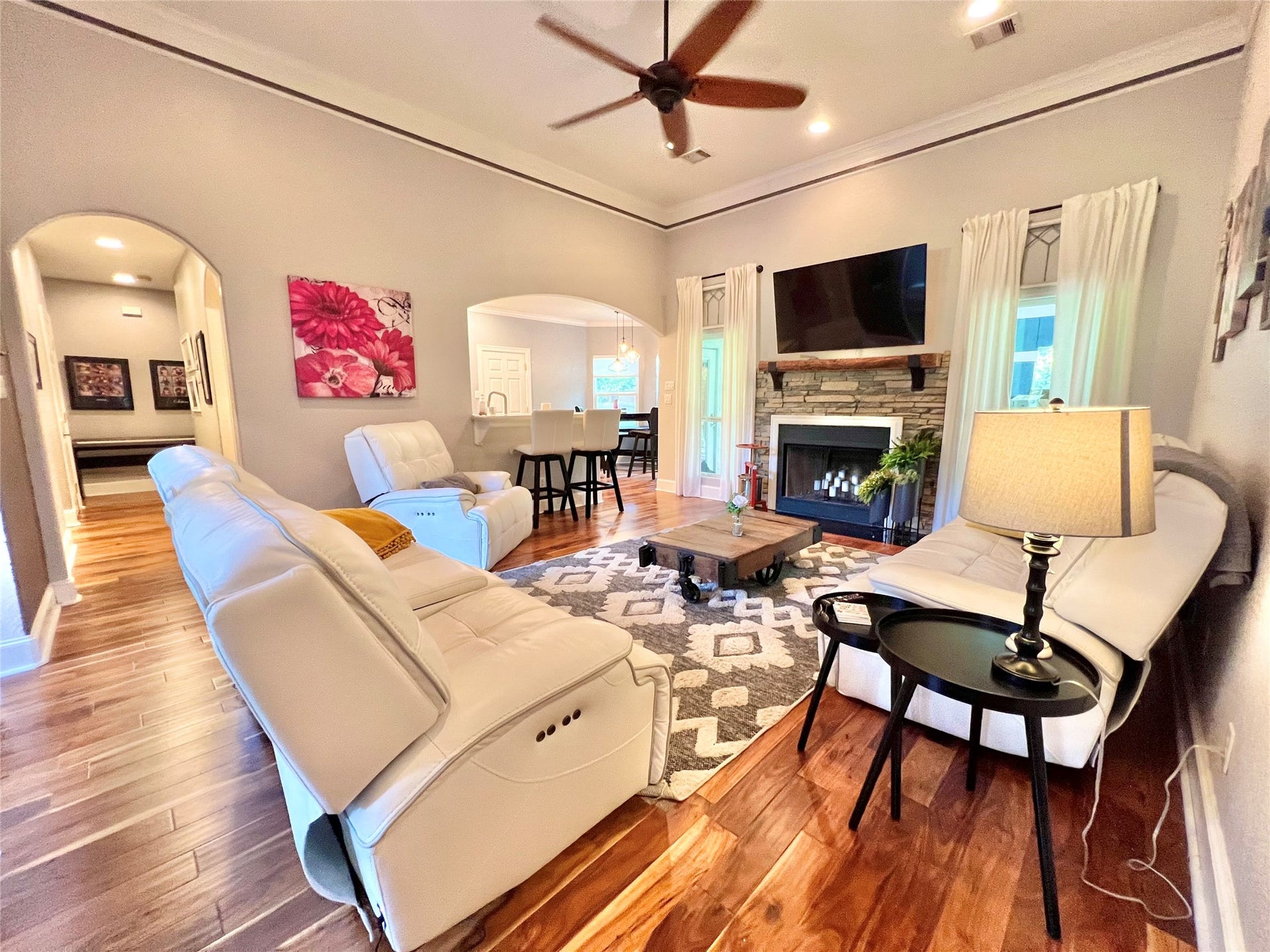6714 Jay Road Road, Hitchcock, TX 77563 Large Family room opens to the kitchen and dining areas