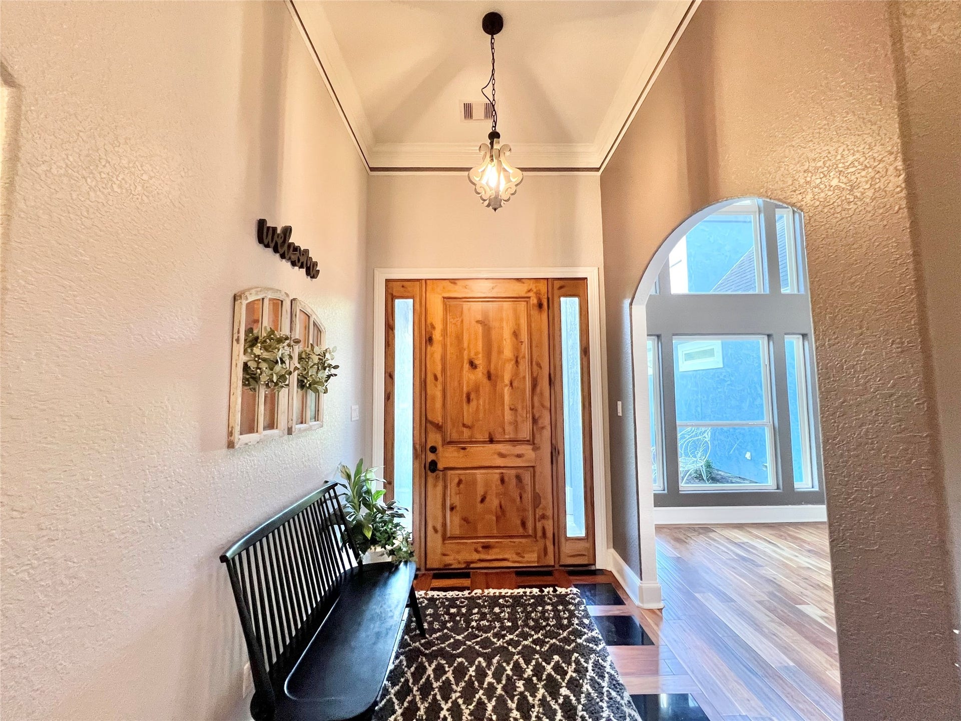 6714 Jay Road Road, Hitchcock, TX 77563 Grand Entrance doesn't disappoint!
