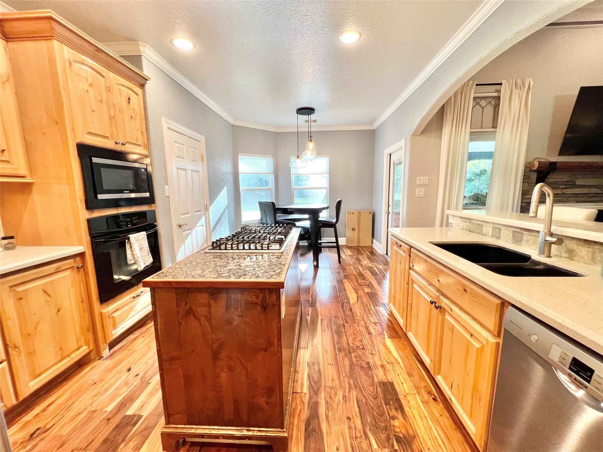6714 Jay Road Road, Hitchcock, TX 77563 6714 Jay Road Road, Hitchcock, TX 77563