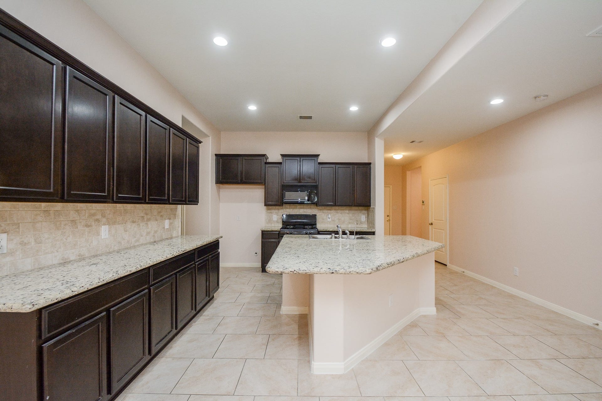 9531 Mcdowell Drive, Rosenberg, TX 77469 9531 Mcdowell Drive, Rosenberg, TX 77469