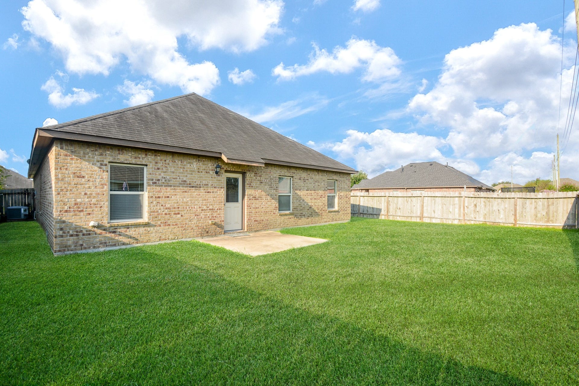 9531 Mcdowell Drive, Rosenberg, TX 77469 9531 Mcdowell Drive, Rosenberg, TX 77469