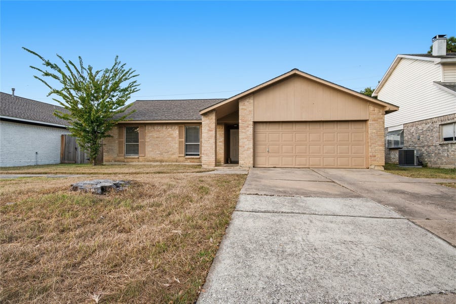 Property photo for 18214 Almonte Lane, Tomball, TX