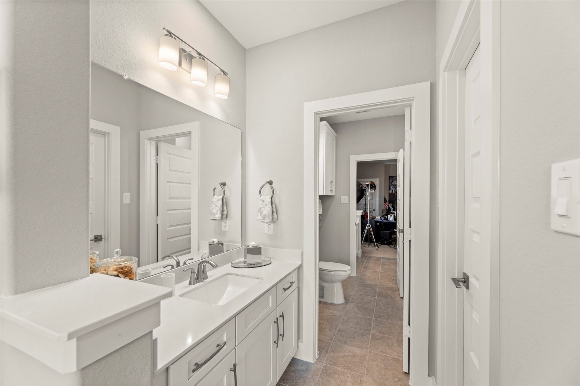 99 Zenith Lane, Sugar Land, TX 77498 99 Zenith Lane, Sugar Land, TX 77498