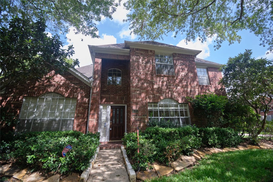 Property photo for 4511 Chestnut Meadow Drive, Sugar Land, TX
