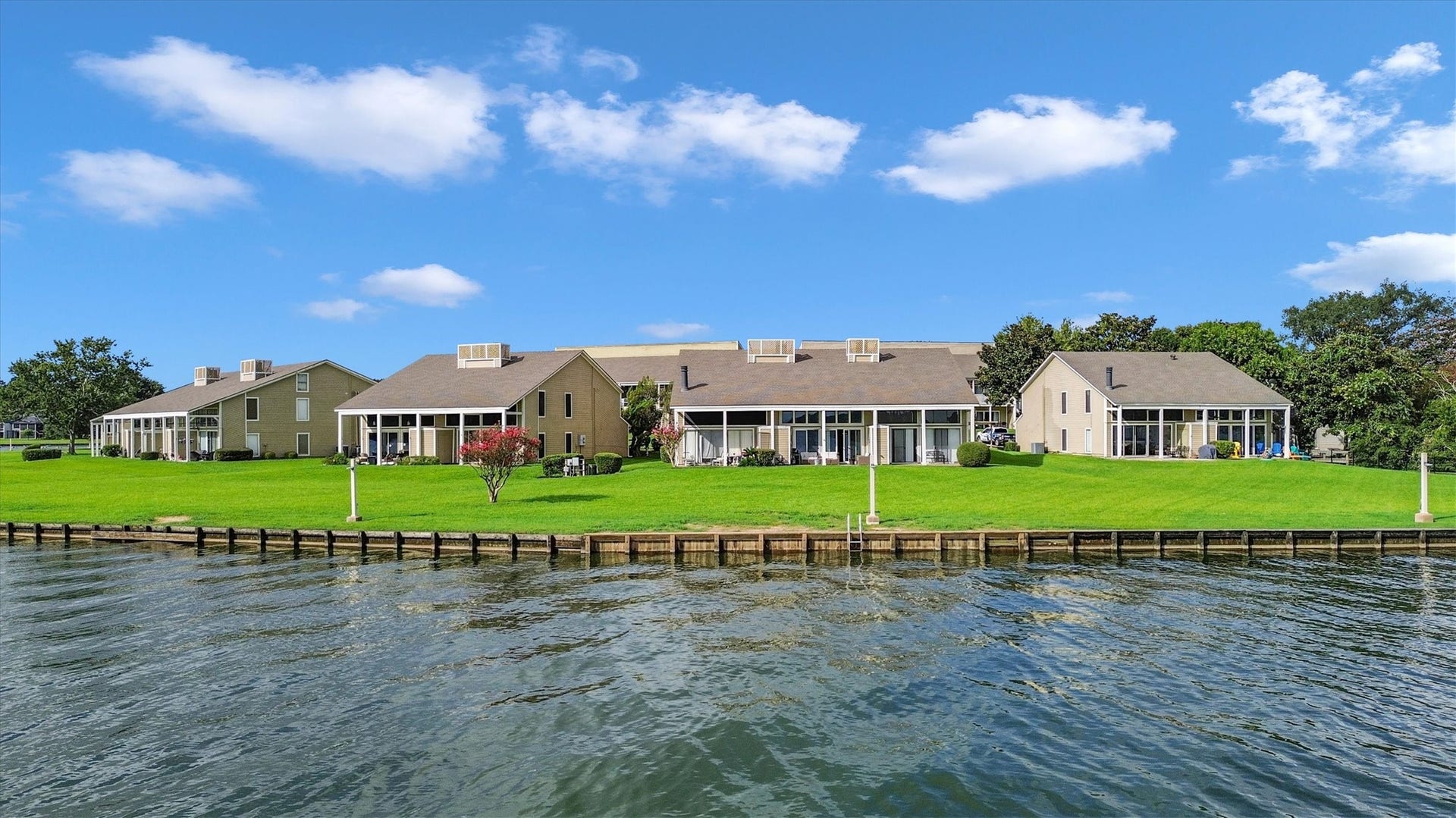 146 April Point Drive S, Conroe, TX 77356 146 April Point Drive S, Conroe, TX 77356