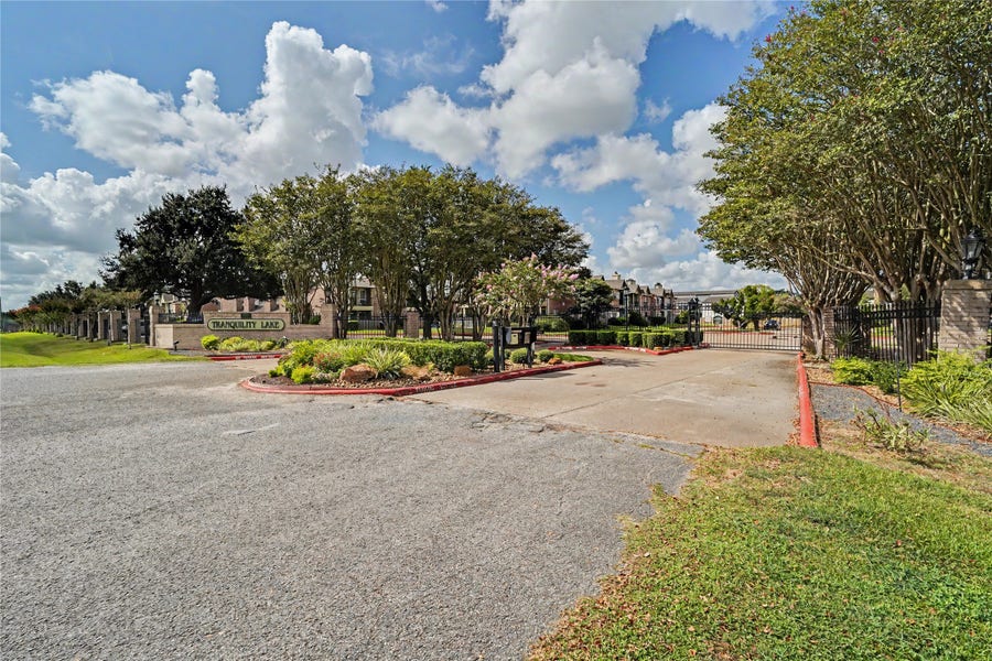Property photo for 18800 Egret Bay Boulevard, #609, Webster, TX