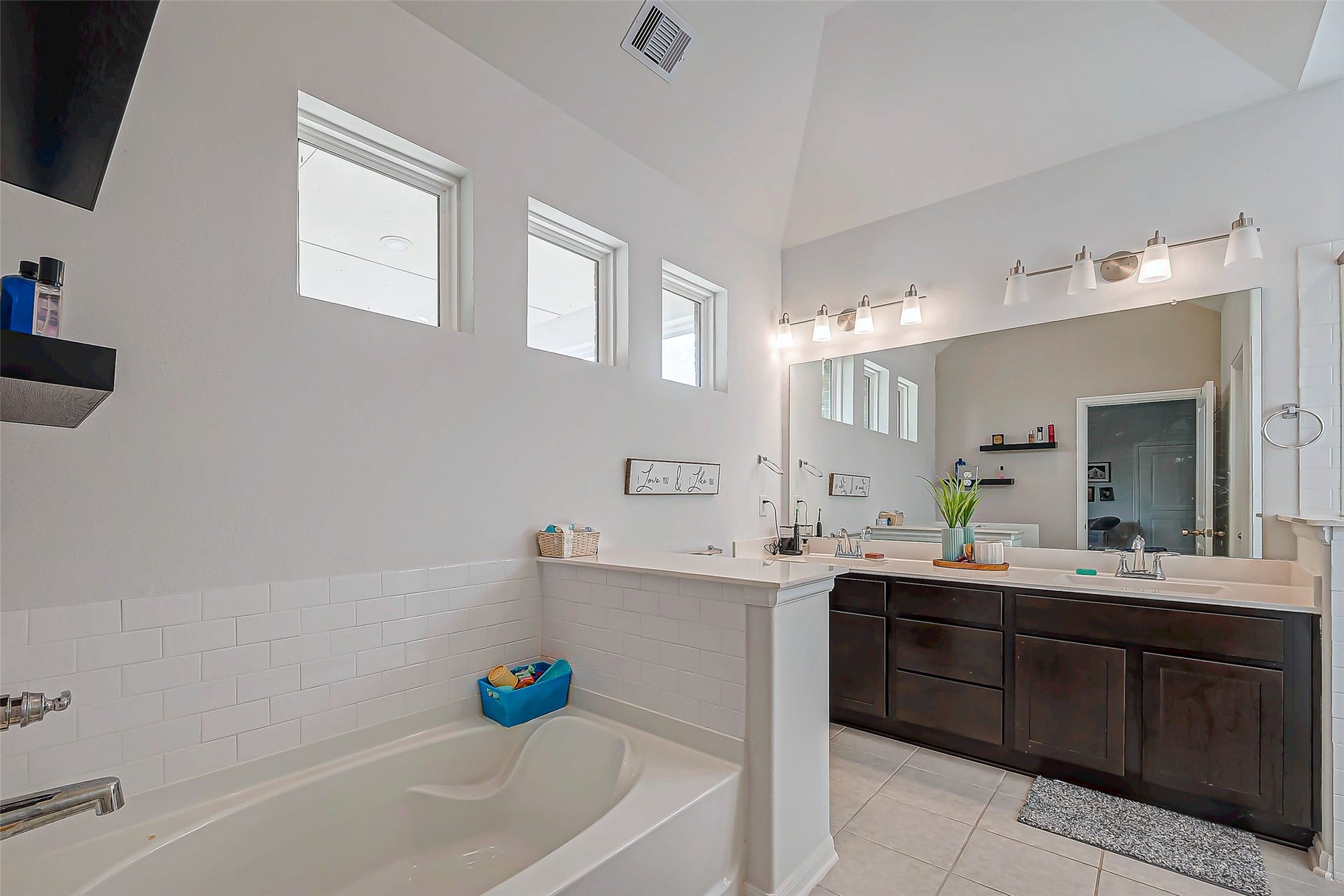 2805 Vanilla Sky Lane, La Marque, TX 77568 2805 Vanilla Sky Lane, La Marque, TX 77568