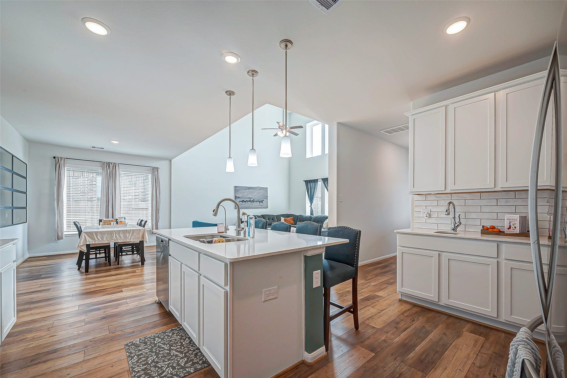2805 Vanilla Sky Lane, La Marque, TX 77568 2805 Vanilla Sky Lane, La Marque, TX 77568