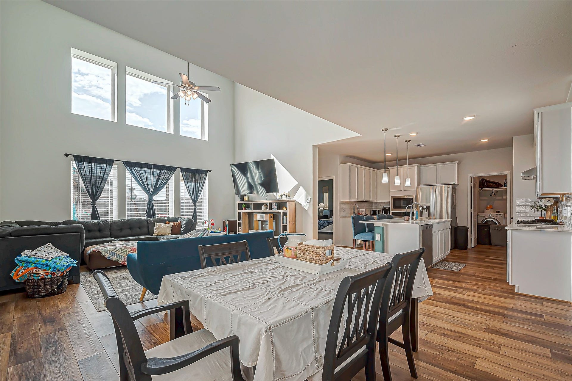 2805 Vanilla Sky Lane, La Marque, TX 77568 2805 Vanilla Sky Lane, La Marque, TX 77568