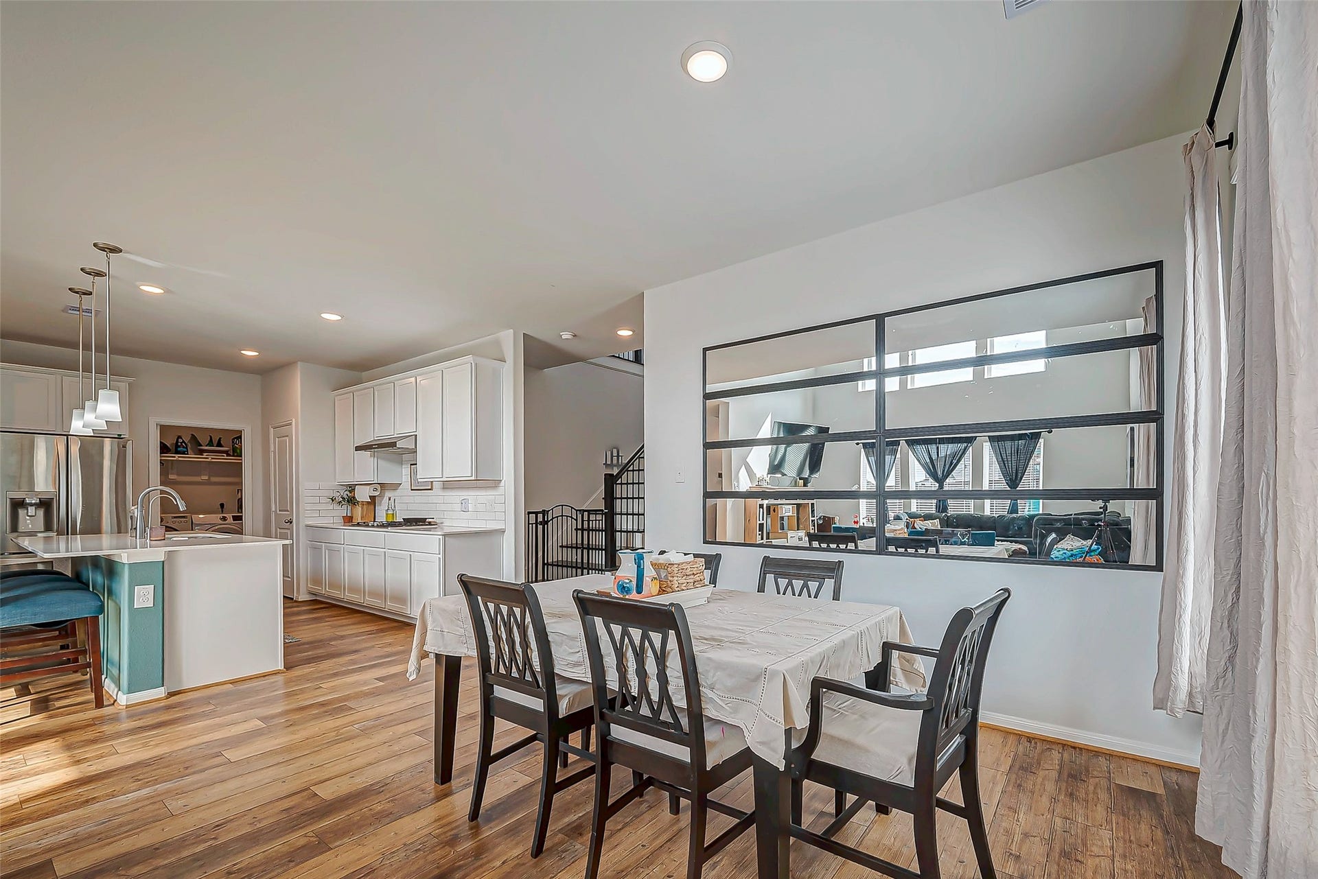 2805 Vanilla Sky Lane, La Marque, TX 77568 2805 Vanilla Sky Lane, La Marque, TX 77568