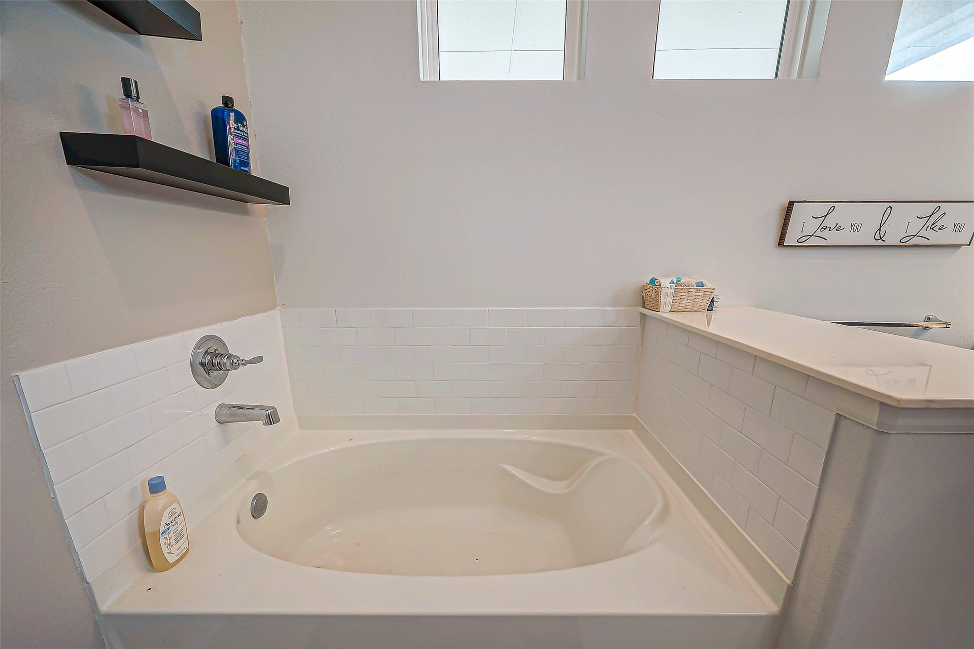 2805 Vanilla Sky Lane, La Marque, TX 77568 2805 Vanilla Sky Lane, La Marque, TX 77568