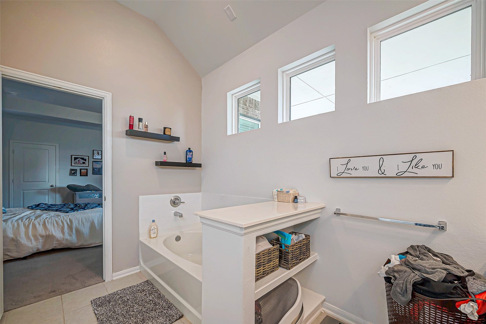 2805 Vanilla Sky Lane, La Marque, TX 77568 2805 Vanilla Sky Lane, La Marque, TX 77568