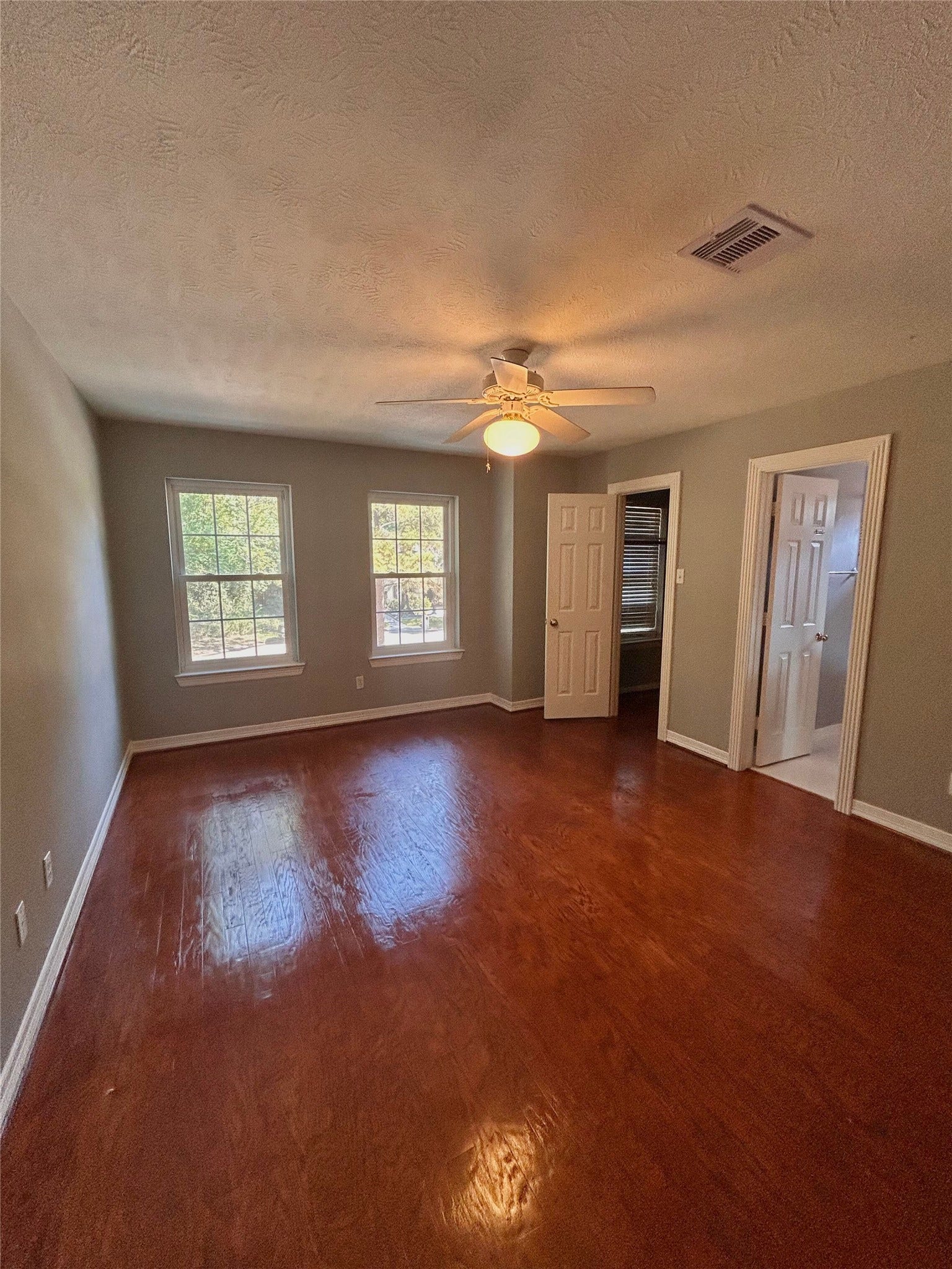 3411 Cedar Mill Court, Houston, TX 77345 Upstairs bedroom