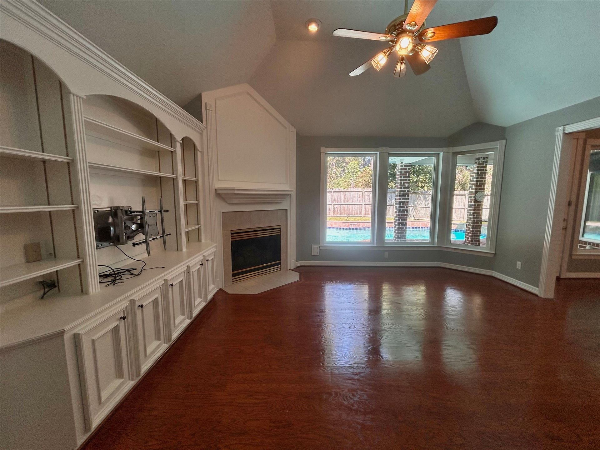 3411 Cedar Mill Court, Houston, TX 77345 Living Area 1