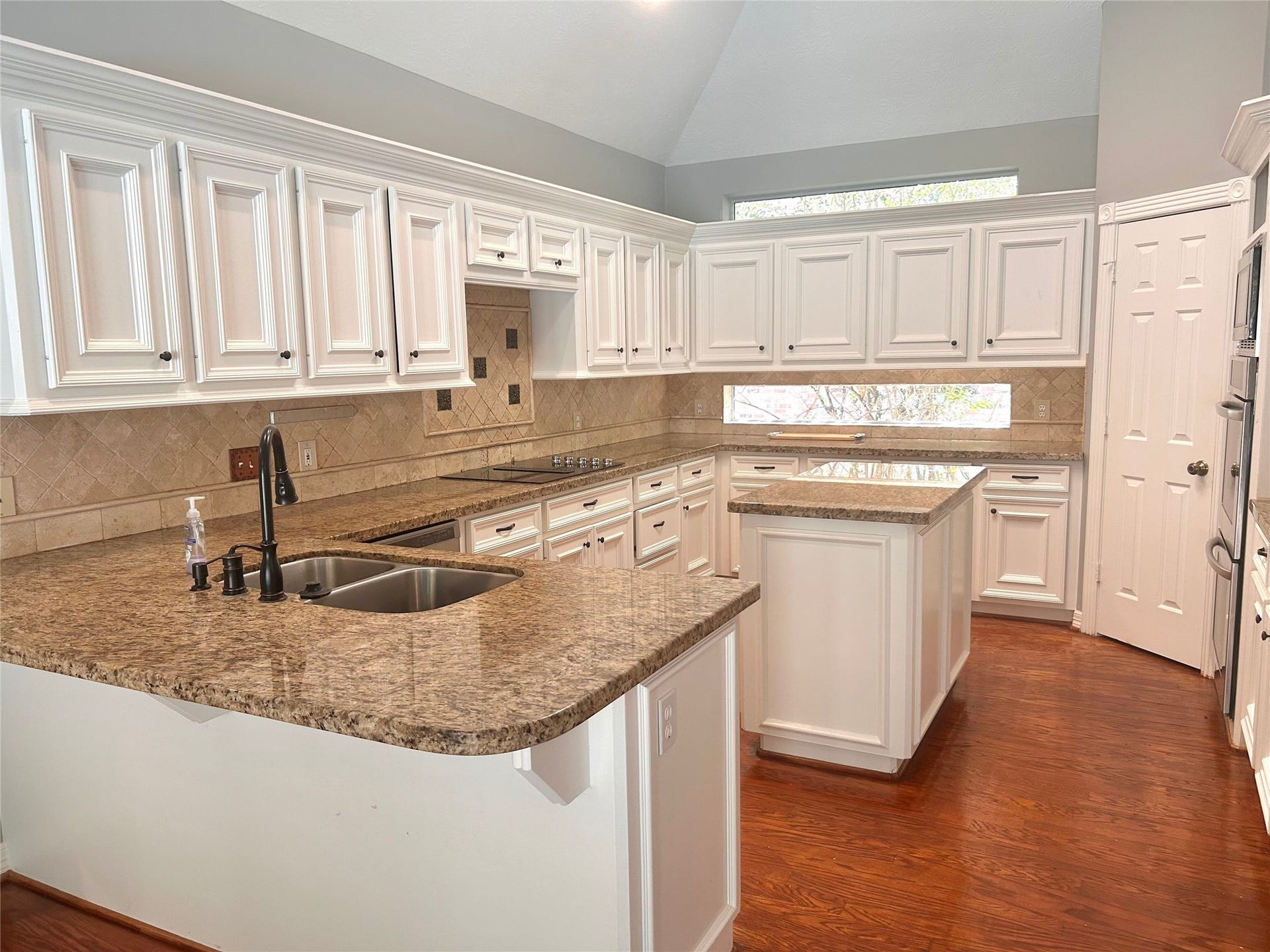 3411 Cedar Mill Court, Houston, TX 77345 Kitchen